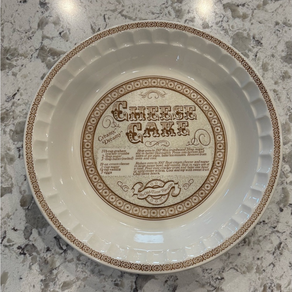Vintage-Style Ceramic Cheesecake Pan